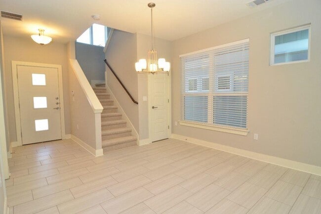 Photo - 2921 Bond Dr