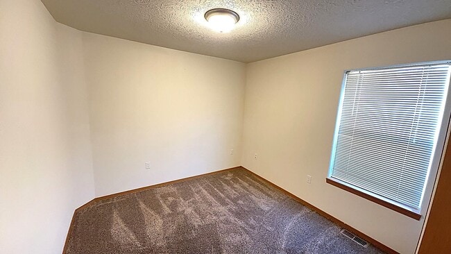 Photo - 620-622 Ecols St S Monmouth, OR 97351 Unit 620