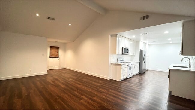 Photo - 11126 Hanning Ln