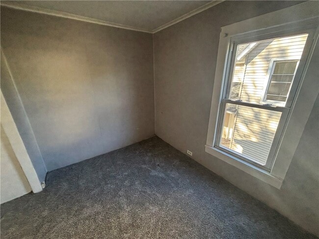 Photo - 121 Sterling St