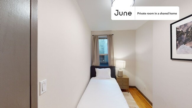 Room in Shared 3 bed/1 bath home in Upper East Side