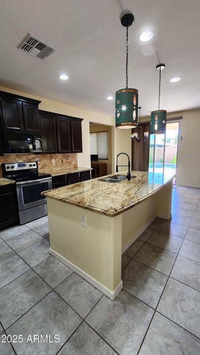 Photo - 21341 N Liles Ln