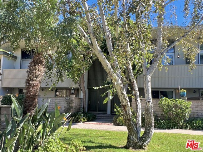 Photo - 13218 Fiji Way