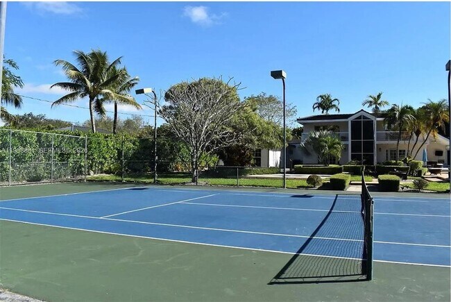 Photo - 7550 SW 82nd Ct