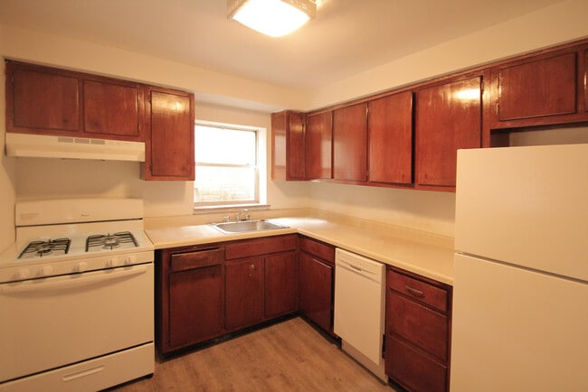 Building Photo - 410 South Ave Unit 1