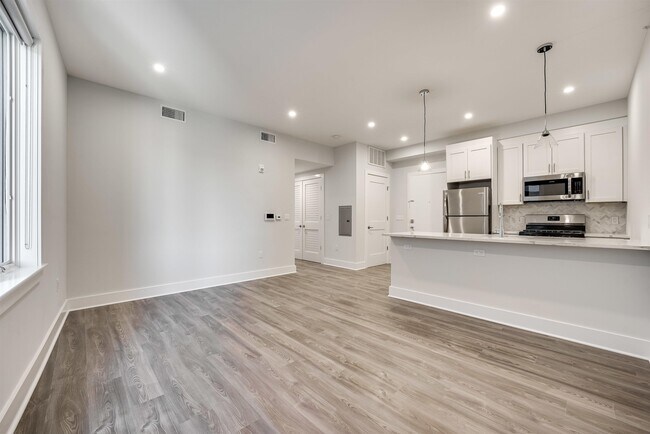 Photo - 658 Grand St Unit 504
