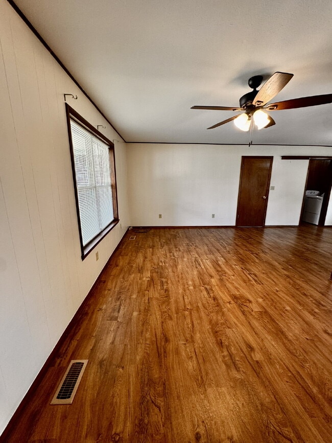 Photo - 307 SW 12th St