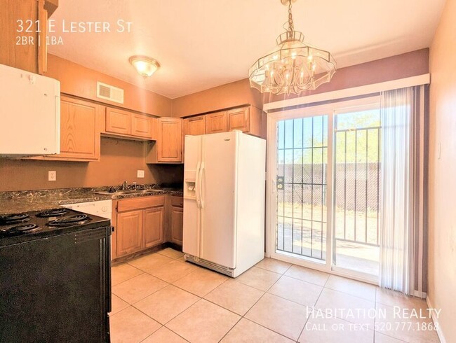 Building Photo - 321 E Lester St