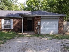 "Charming 3-Bedroom Home with one car gara... - "Charming 3-Bedroom Home with one car gara... Unit 3