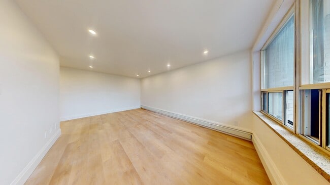 Photo - 1 Marquette Avenue