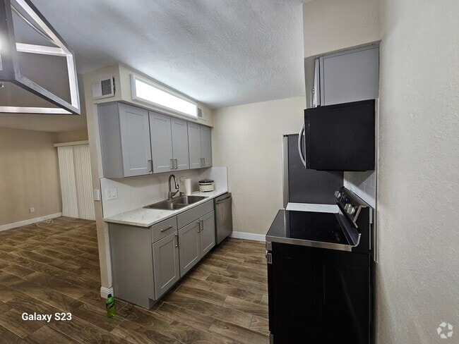 Building Photo - 3314 N 68th St Unit 124W Rental