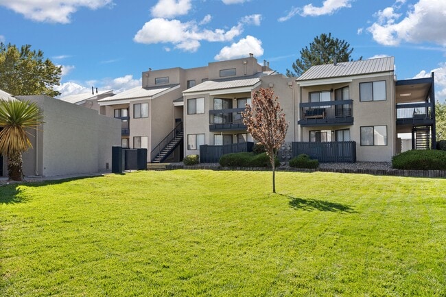 Vista Del Sol Apartments