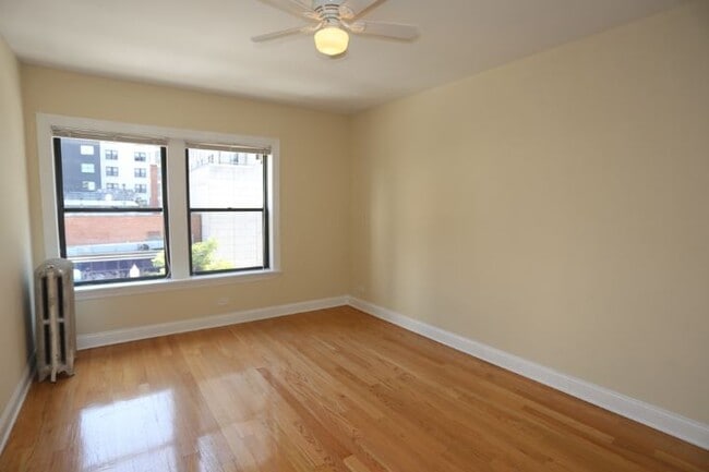 Photo - 1023 N Dearborn Unidad 103