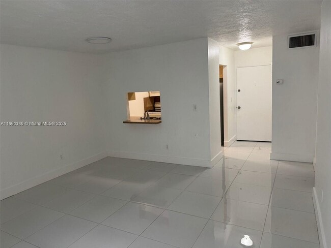 Photo - 5505 NW 7th St Unidad W112
