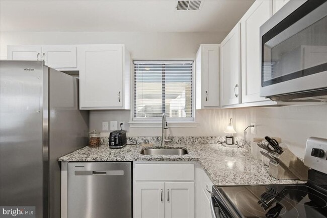 Photo - 3053 Heathcote Rd