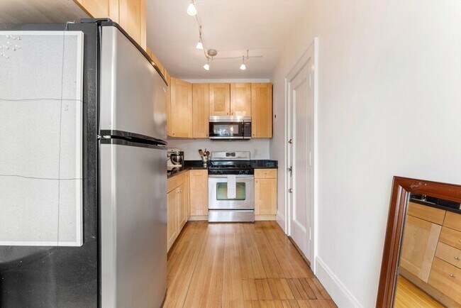 Photo - 20 Concord Ave Unit 6R