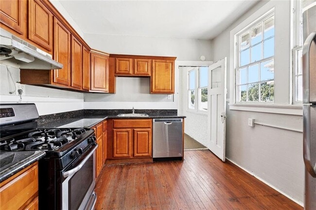 Photo - 2830 Palmer Ave