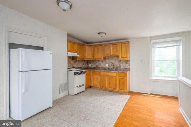 Photo - 2027 N 3rd St