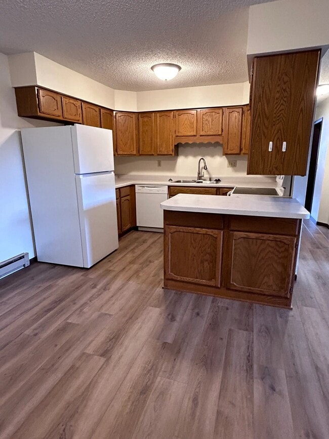 Building Photo - 5120 Seventh St Unit 7