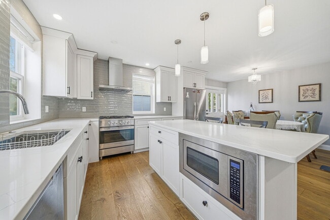 Photo - 75 Prince St