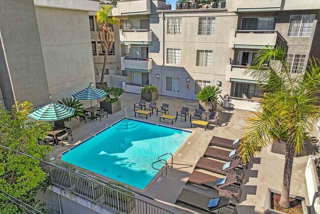 Photo - Tiffany Court