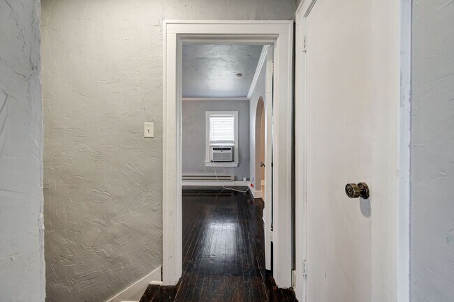 Photo - Charming 2-Bed, 1-Bath Upstairs Duplex Near the Paseo District * * * $350 MOVE-IN SPECIAL * * *