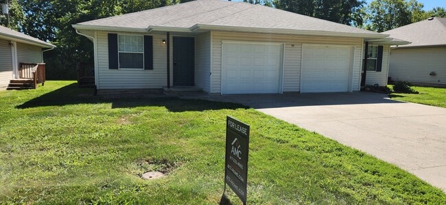 Photo - 106 S Maple St Unit B