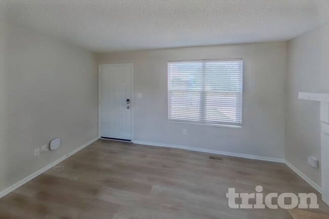 Photo - 1075 Keith Dr