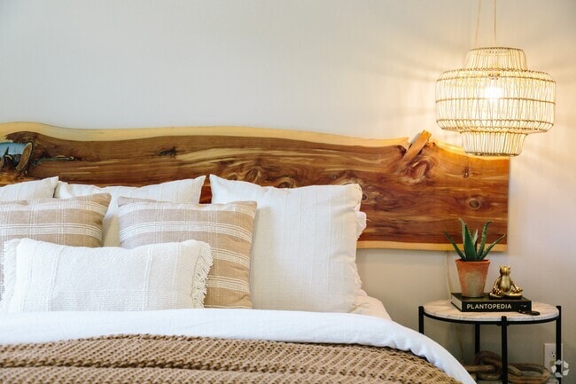 Building Photo - Tapestry at Hollingsworth Park Rental