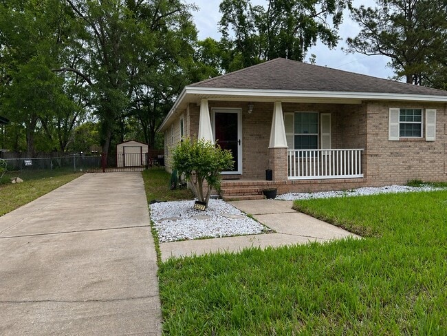 Building Photo - 5227 Bunche Dr