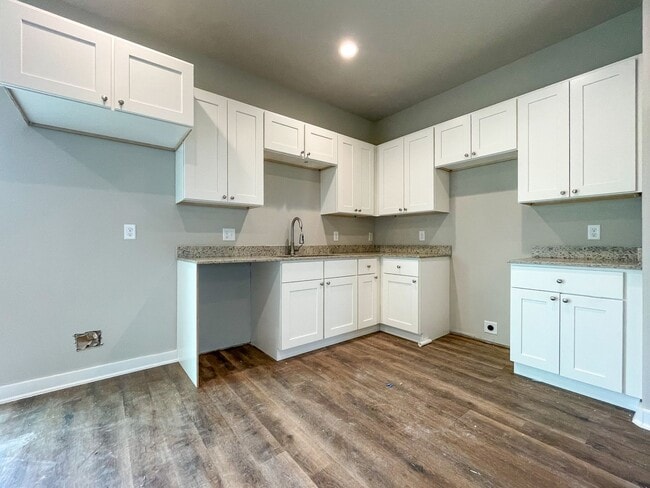 Photo - 3620 Skylane Ave