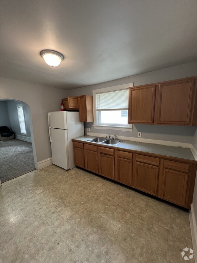 Building Photo - 203 Shepard St Rental