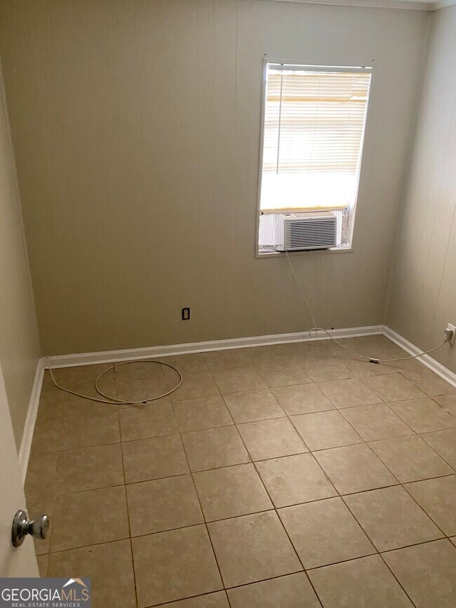 105 E 11th St SE Apartment Unit 4 Rome, GA