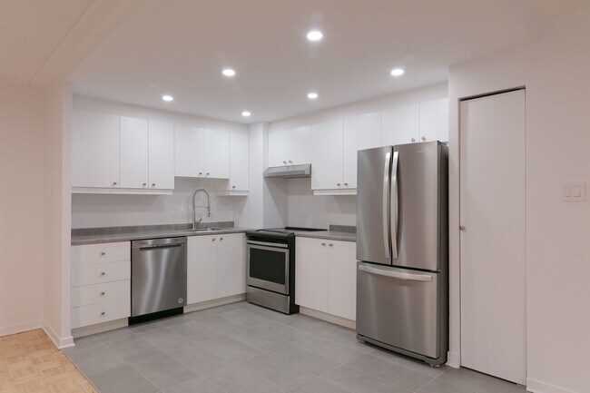 Photo - 4800 Maisonneuve Blvd W Unit 422