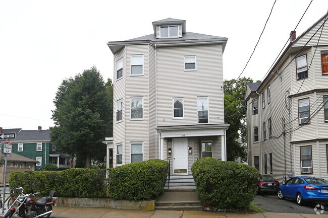 102 Murdock St