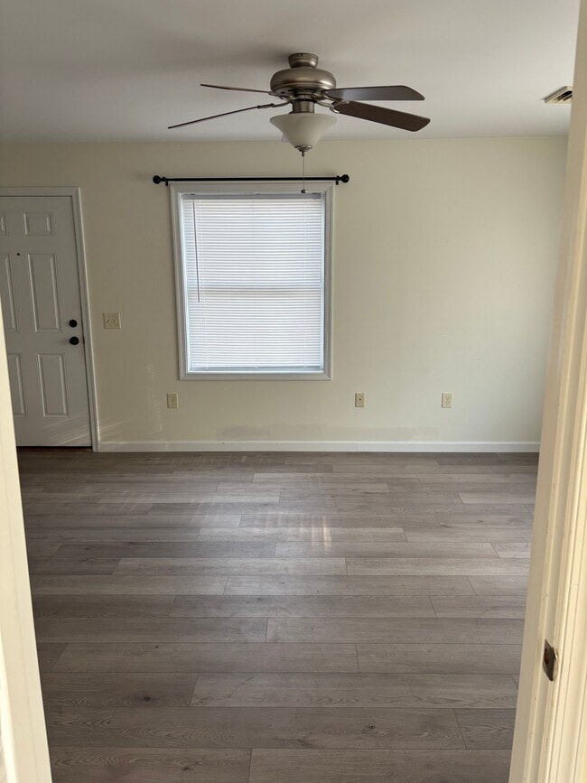 Photo - 404 N Enola Dr