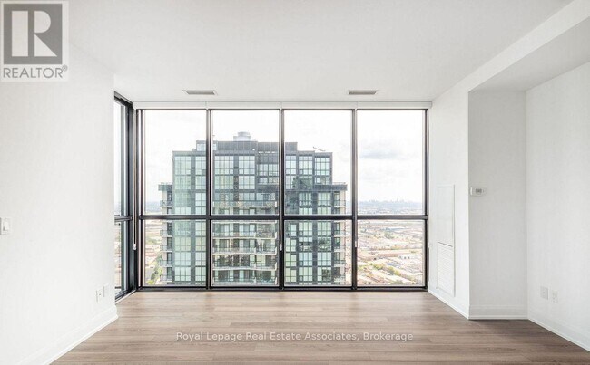 Photo - 2910 Hwy 7 Unité 3507