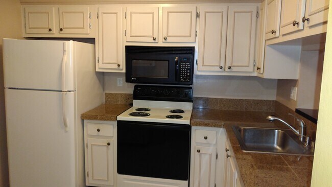 Photo - 10855 SW 112th Ave Unit 309