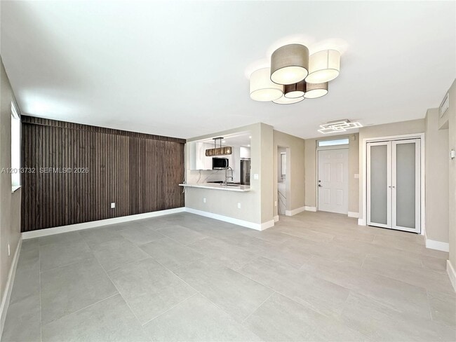 Photo - 1145 Normandy Dr Unit 202