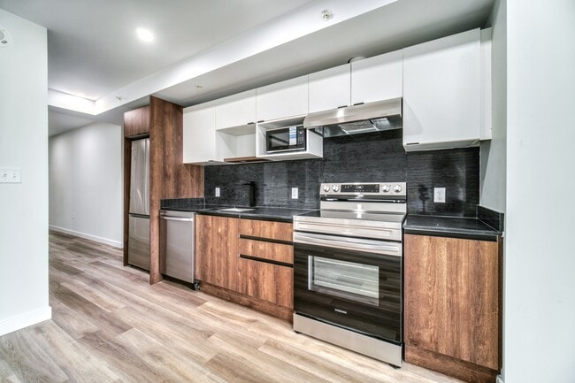 Building Photo - 5415-5415 Cogswell St Unit 208