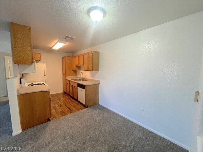 Photo - 4730 E Craig Rd Unidad 2113