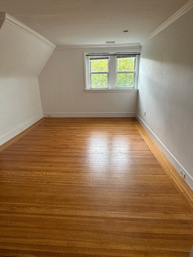 Photo - 1798 Beacon St Unit 3