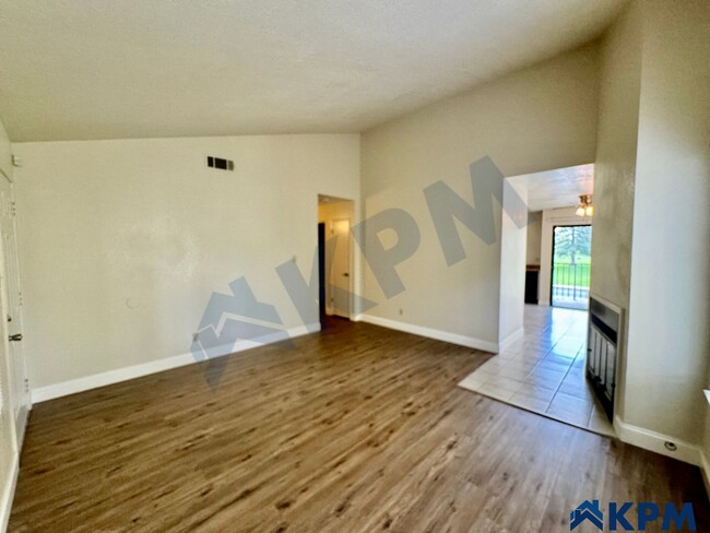 Spacious 2 Bed 2 Bath Lodi Condo Unit 25 - Condo for Rent in Lodi, CA ...