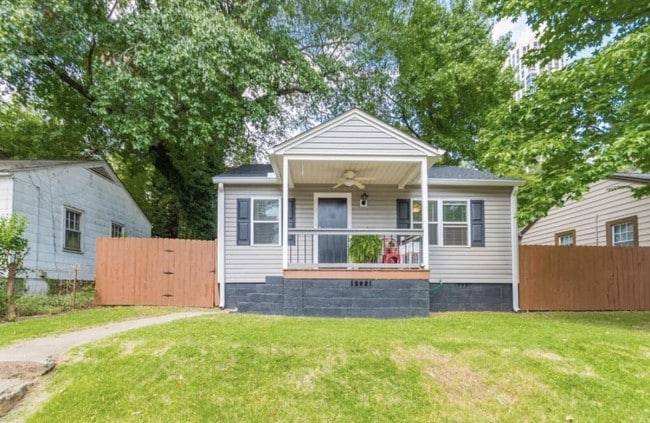 Photo - 1272 Lyle Pl NW