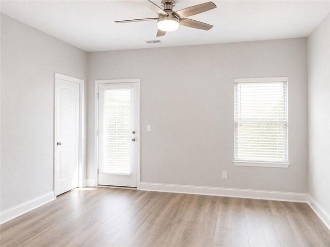 Photo - 153 Towne Villas Dr
