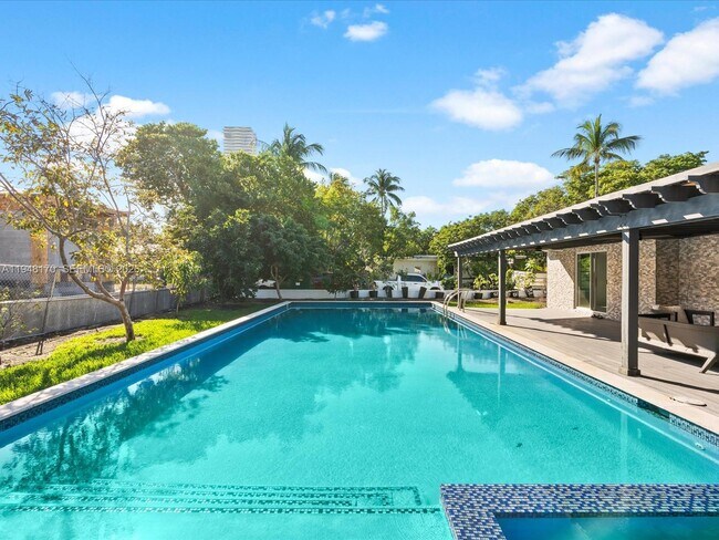 Photo - 201 Golden Beach Dr