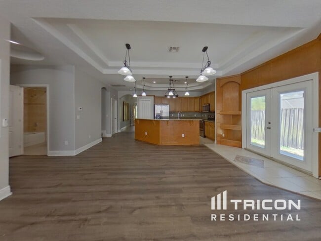 Photo - 606 Marigold Rd