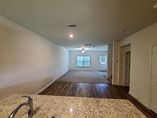 Photo - 104 Lady Bird Ct