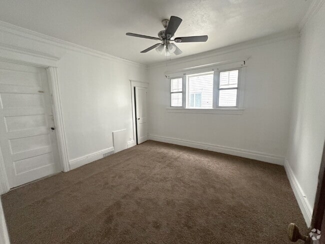 Building Photo - Spacious 1-Bedroom Apartment – $1,150/Month Unit Down