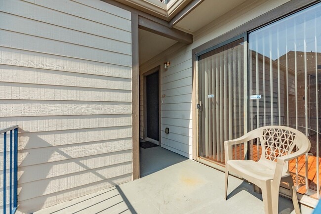 Photo - 7140 N Holiday Dr